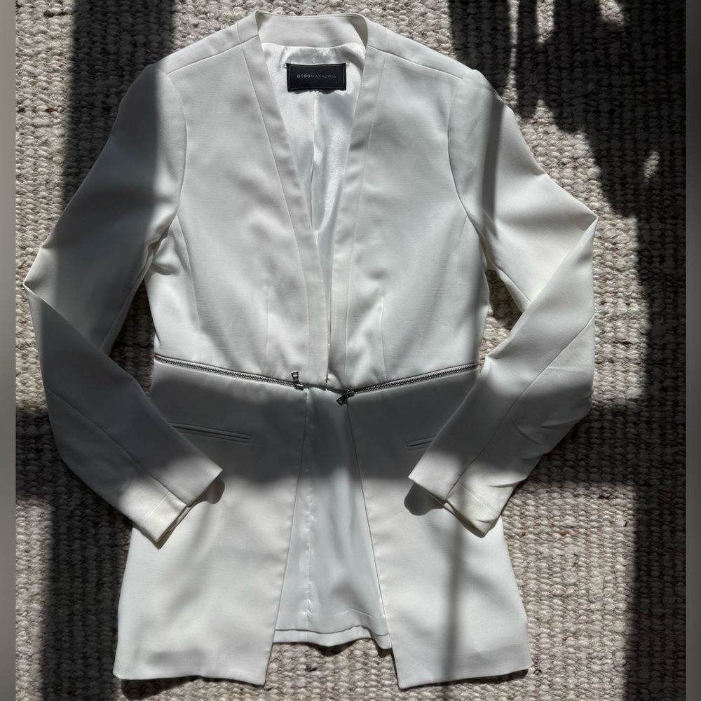 BCBGMaxaxria - Picture 5 of 7